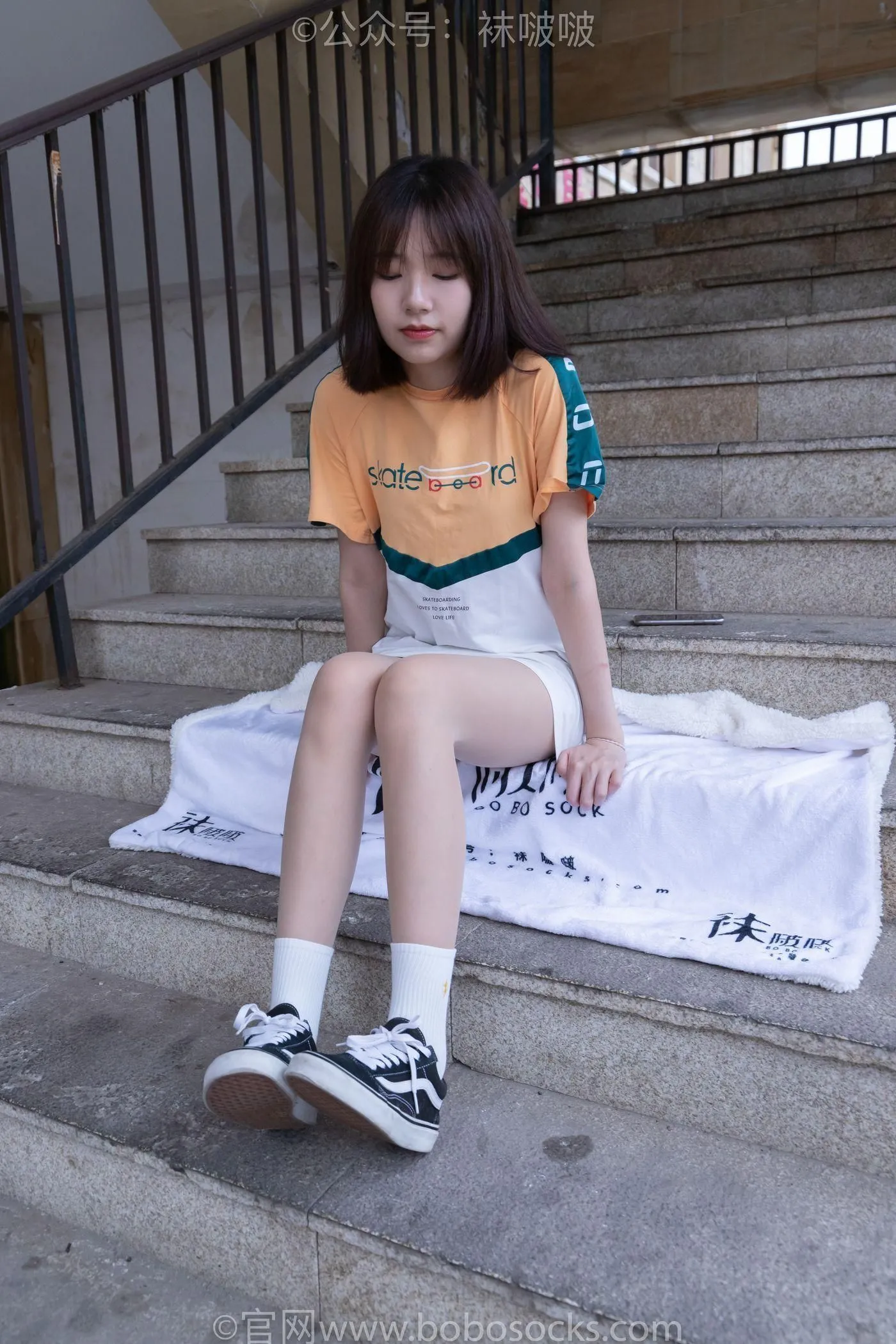 [BoBoSocks袜啵啵]NO.069 小甜豆-vans板鞋、白棉袜、肉丝 [135P]插图